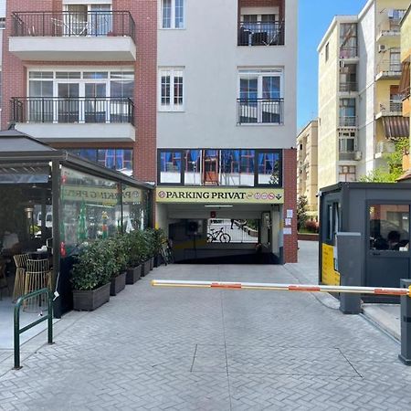 Lovely Apartment Тирана Екстериор снимка
