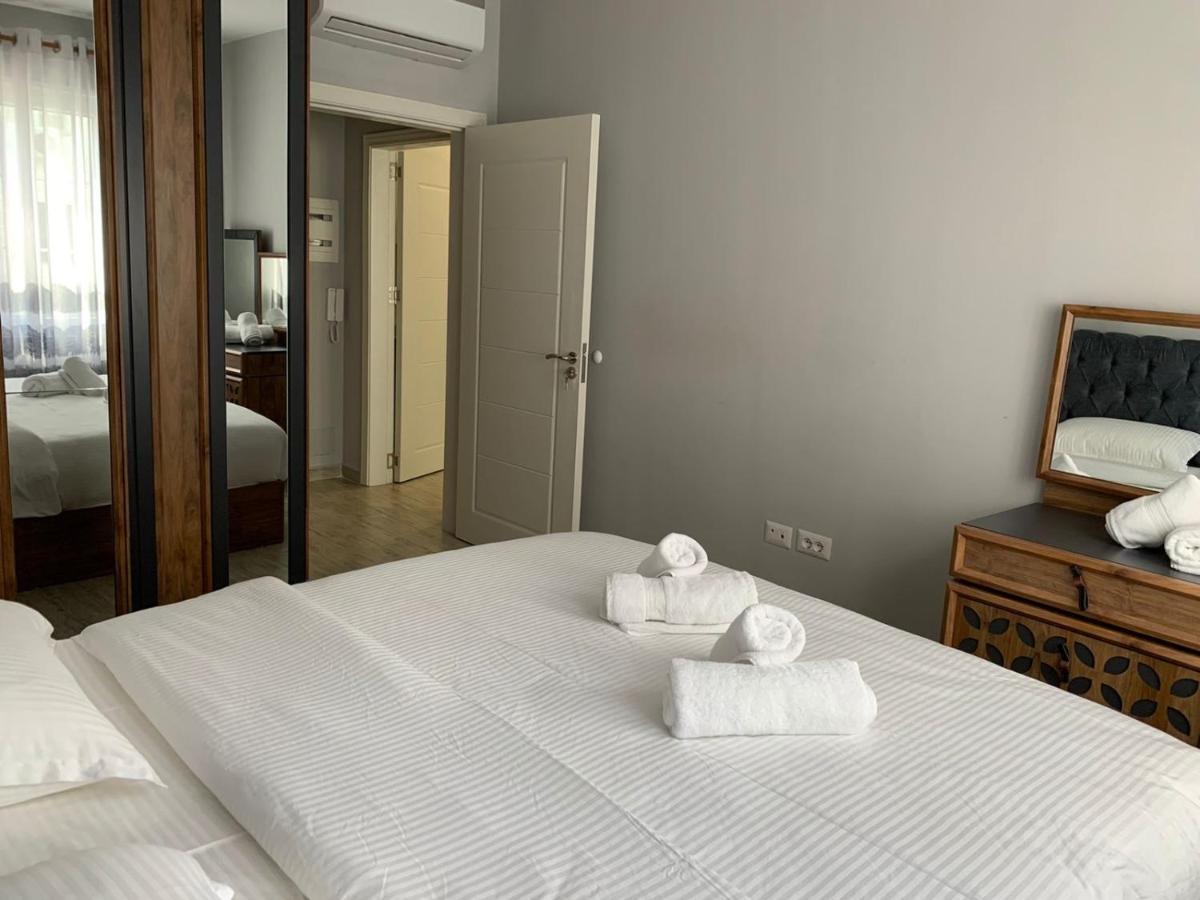 Lovely Apartment Тирана Екстериор снимка