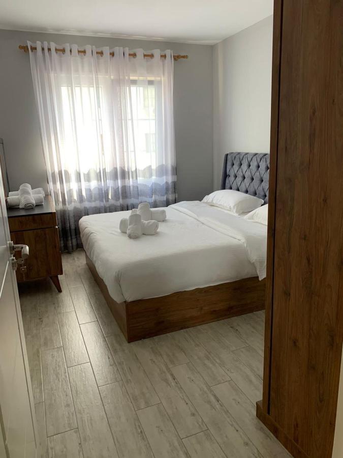 Lovely Apartment Тирана Екстериор снимка
